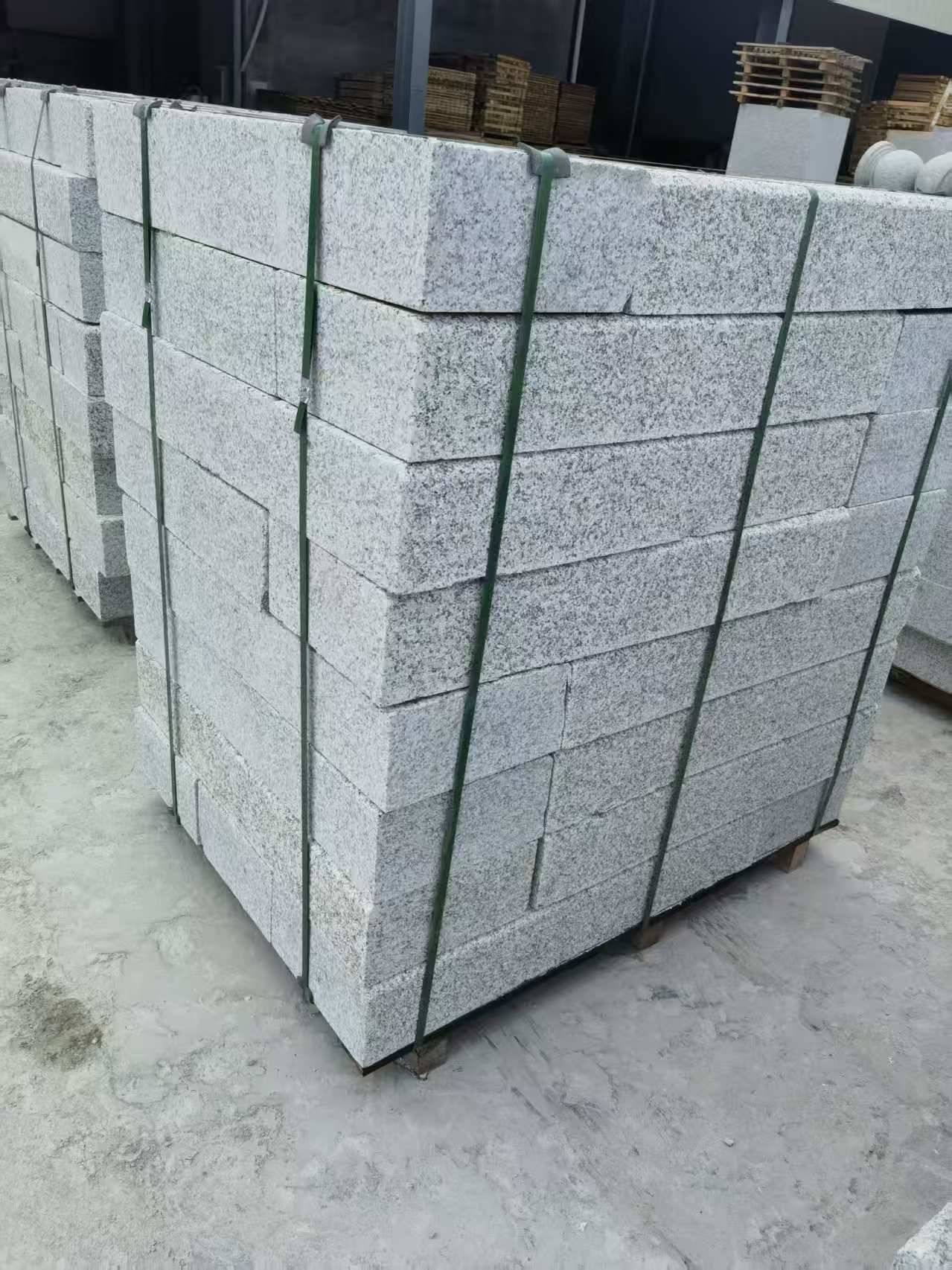 晋城 芙蓉白火烧两面路沿石