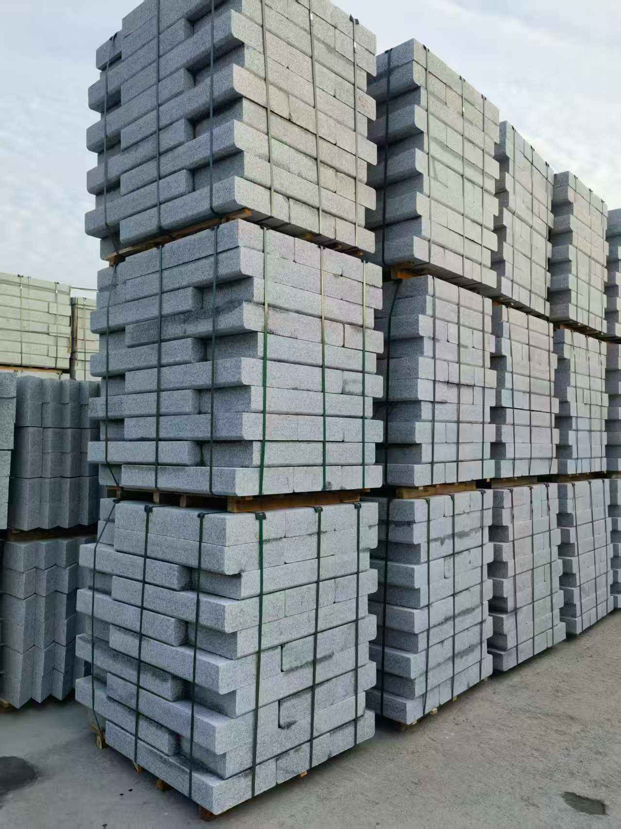 晋城 路沿石（路侧石），颜色一致，尺寸标准