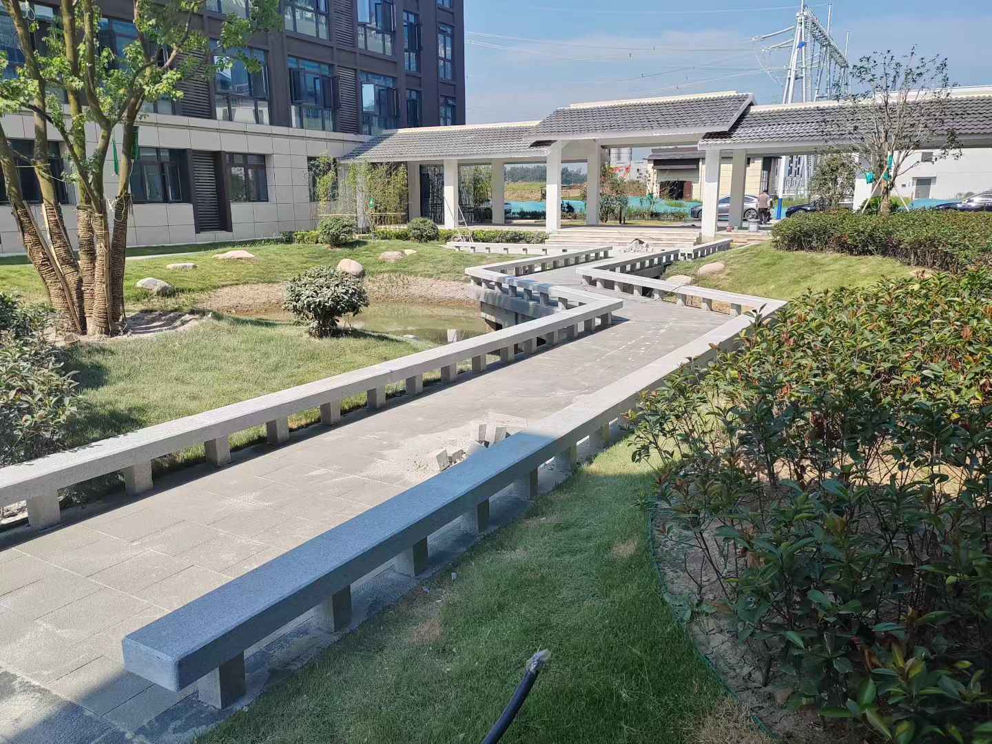 晋城 芝麻灰小区坐凳&栏杆安装效果